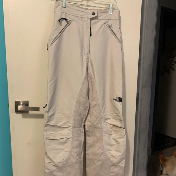 Pajar Women's Winter Boots with Red Laces, good used condition, side zipper, sz9 - Picture 11 of 16